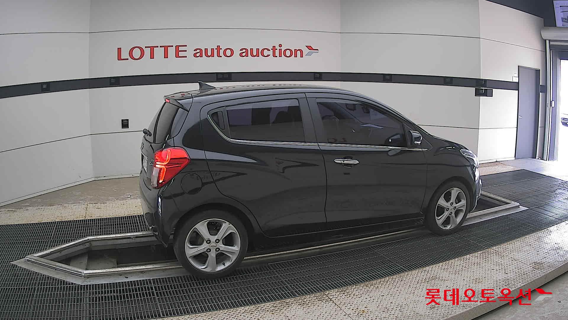 2016 - chevrolet spark