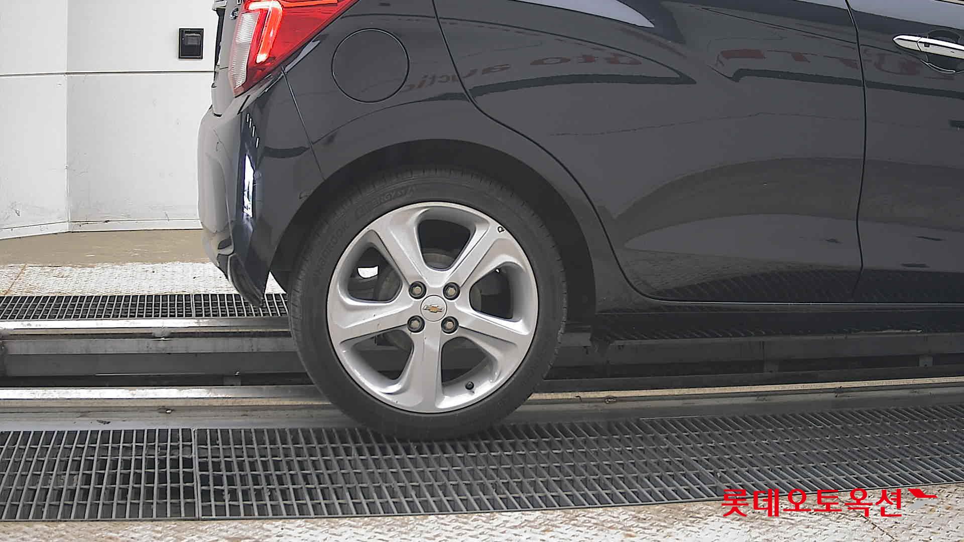 2016 - chevrolet spark