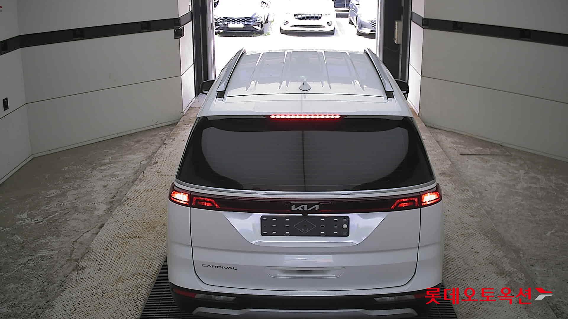 2022 - kia carnival