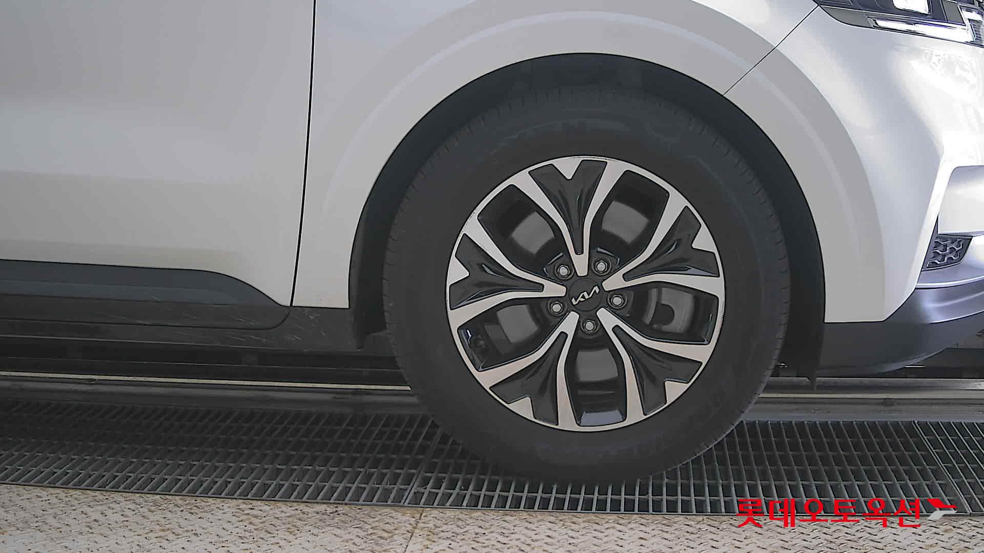 2022 - kia carnival