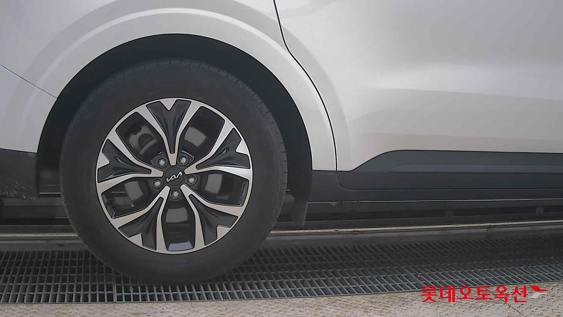 2022 - kia carnival
