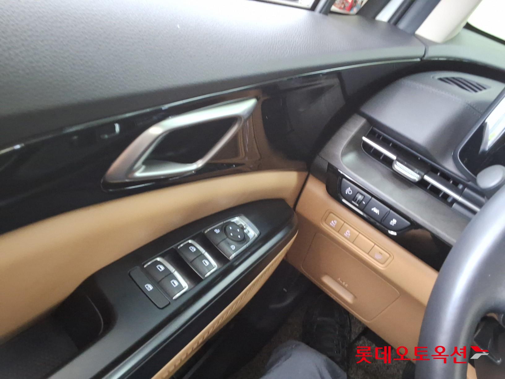 2022 - kia carnival