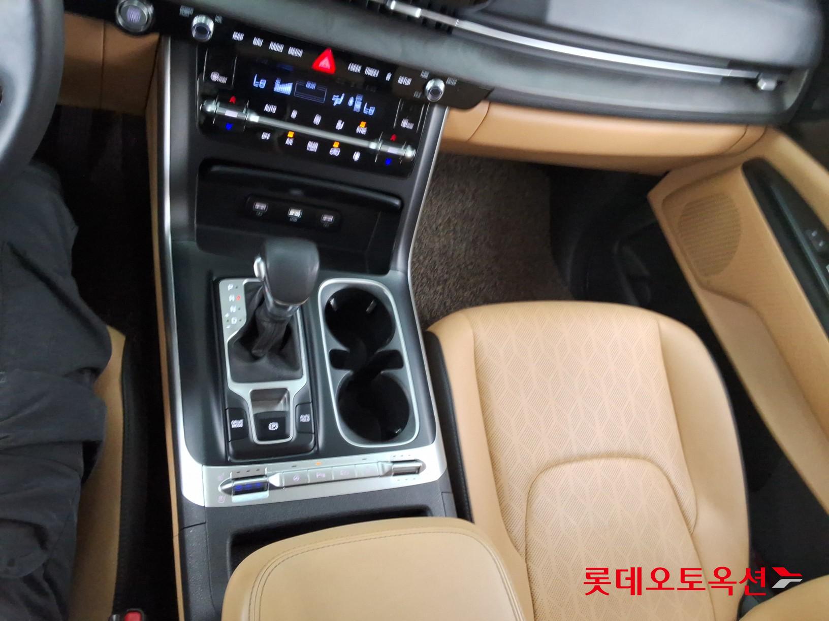 2022 - kia carnival