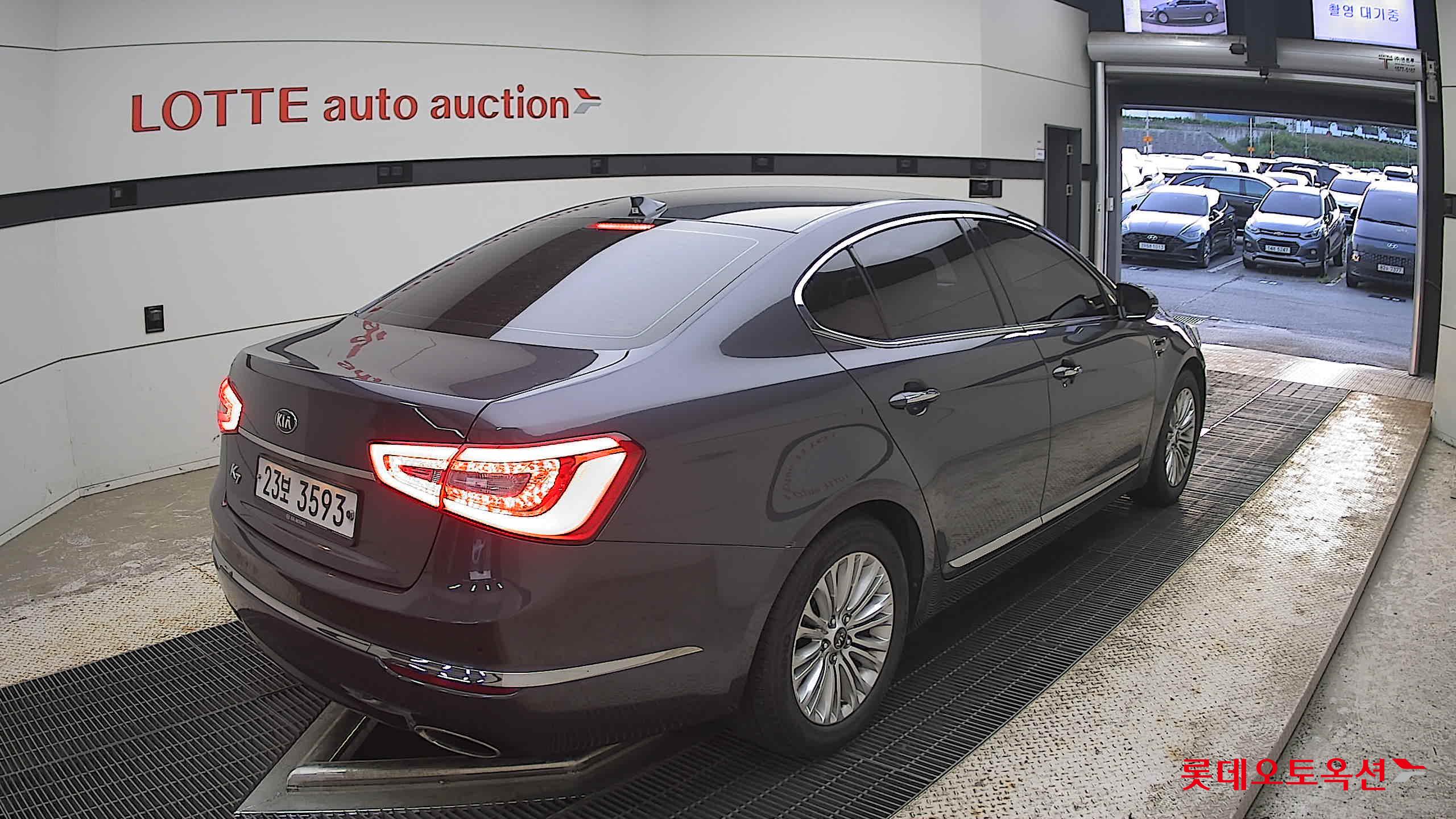 2014 - kia k7