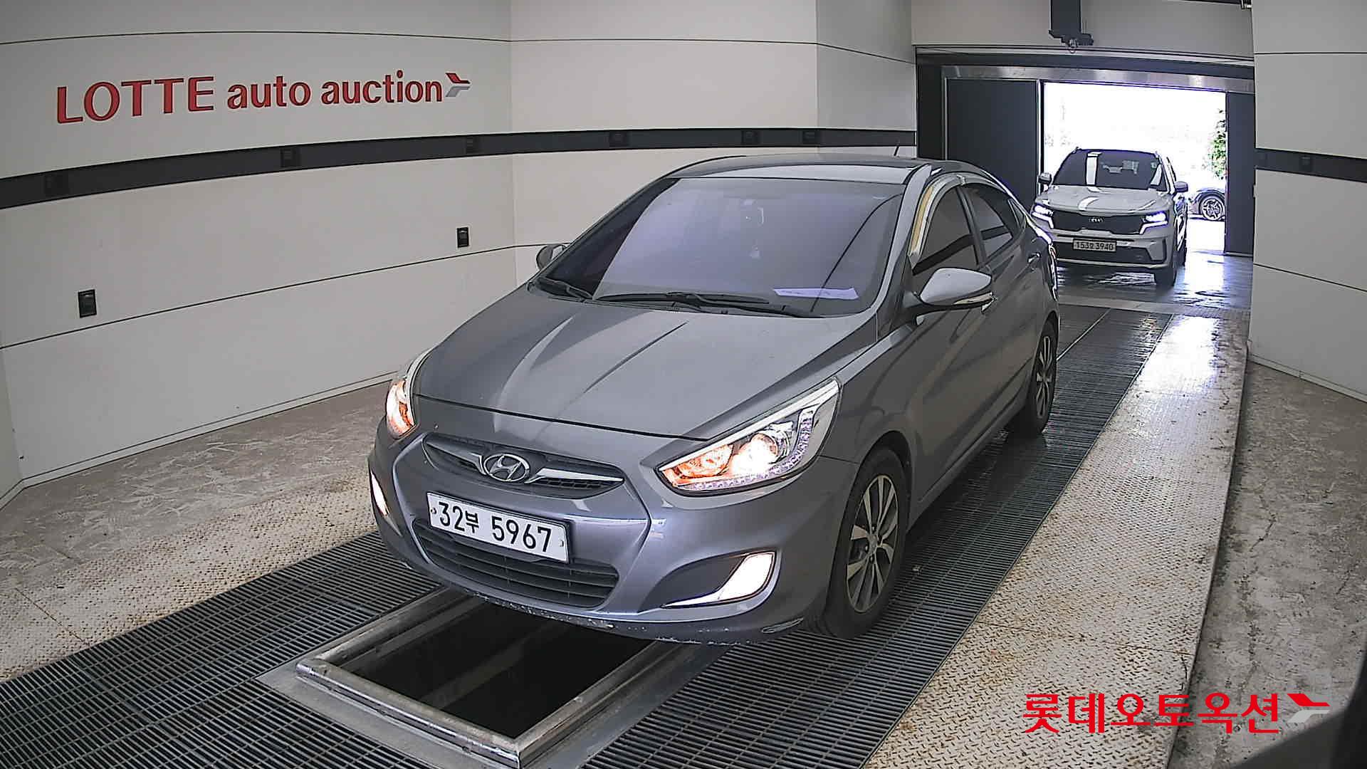 2015 - hyundai accent