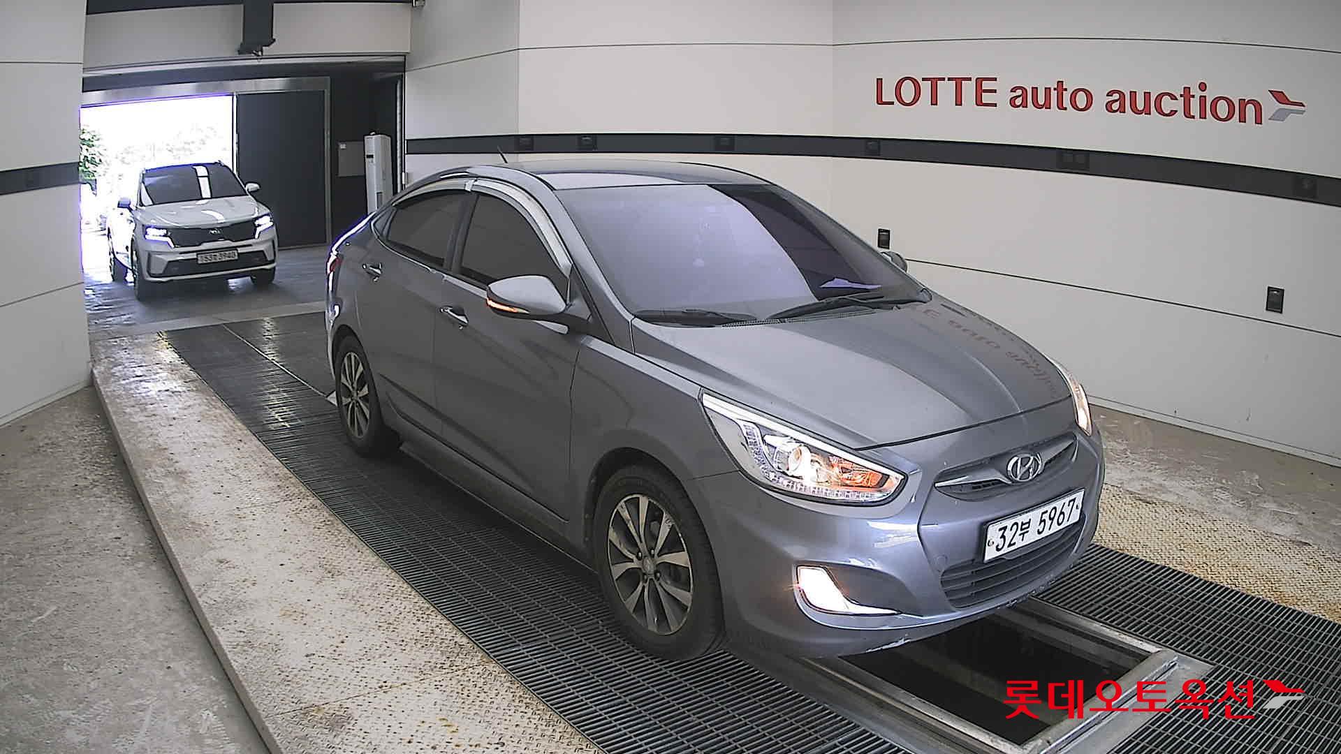 2015 - hyundai accent