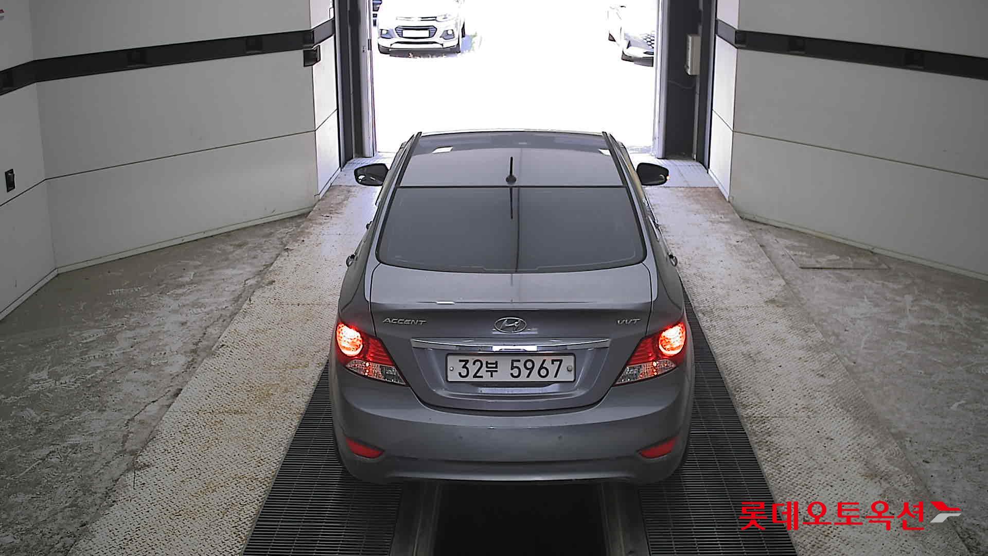 2015 - hyundai accent