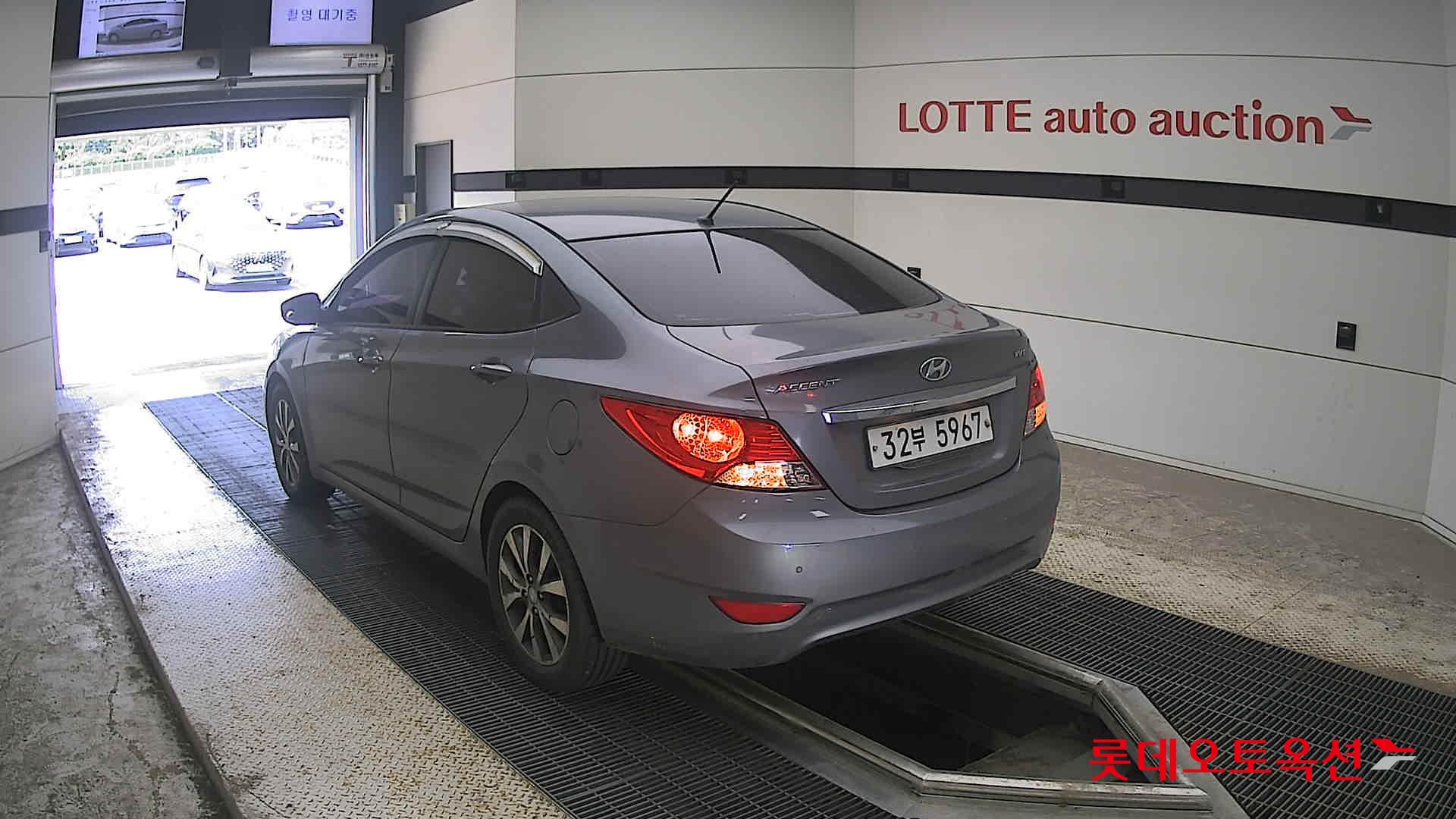 2015 - hyundai accent