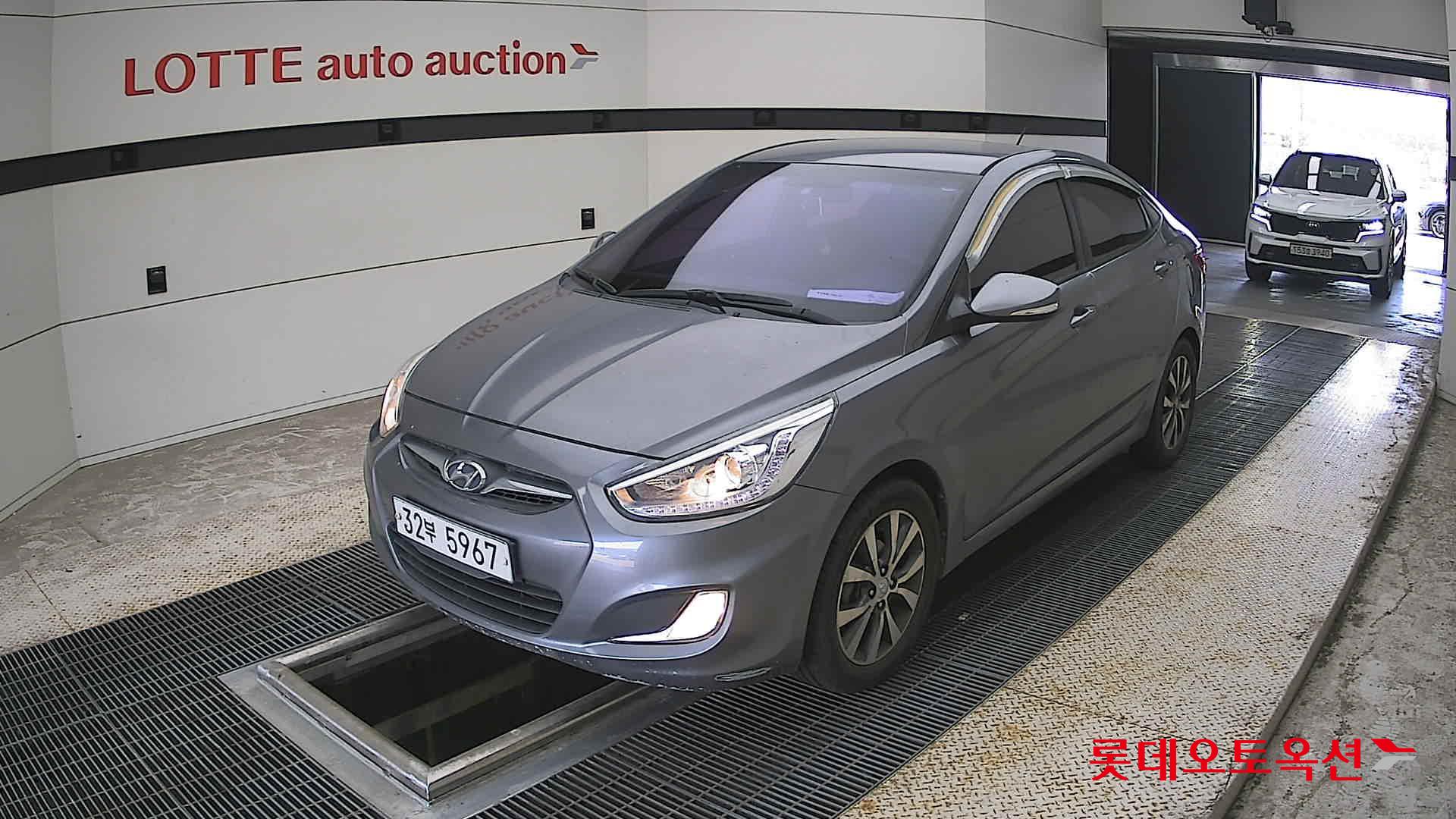 2015 - hyundai accent