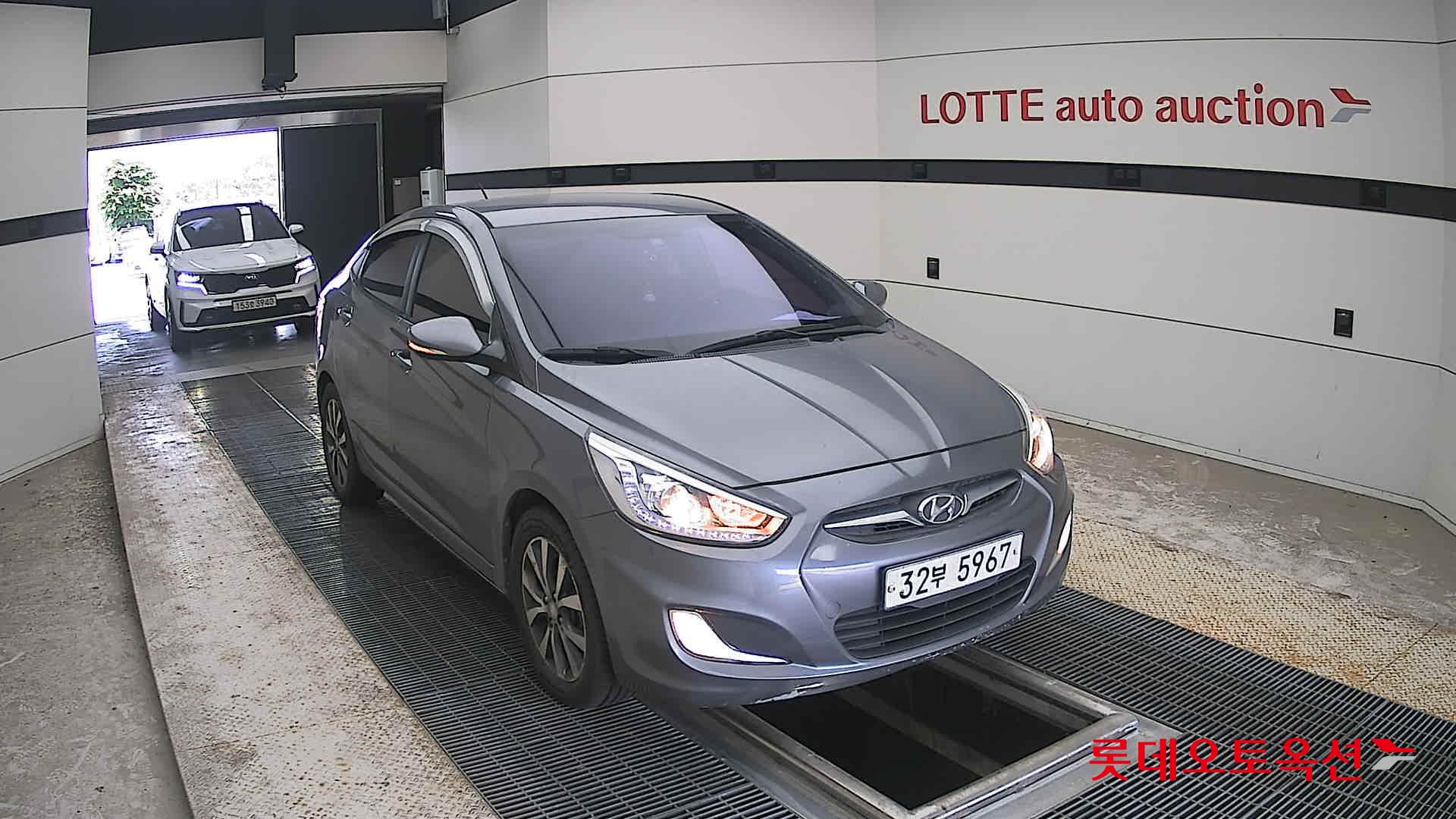 2015 - hyundai accent