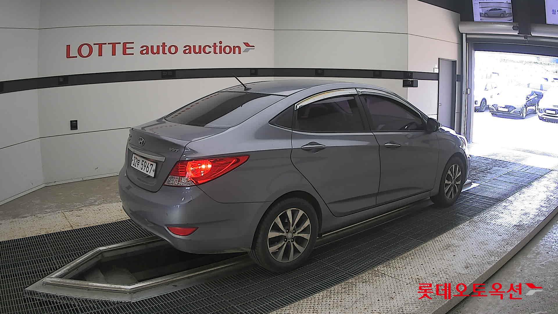 2015 - hyundai accent