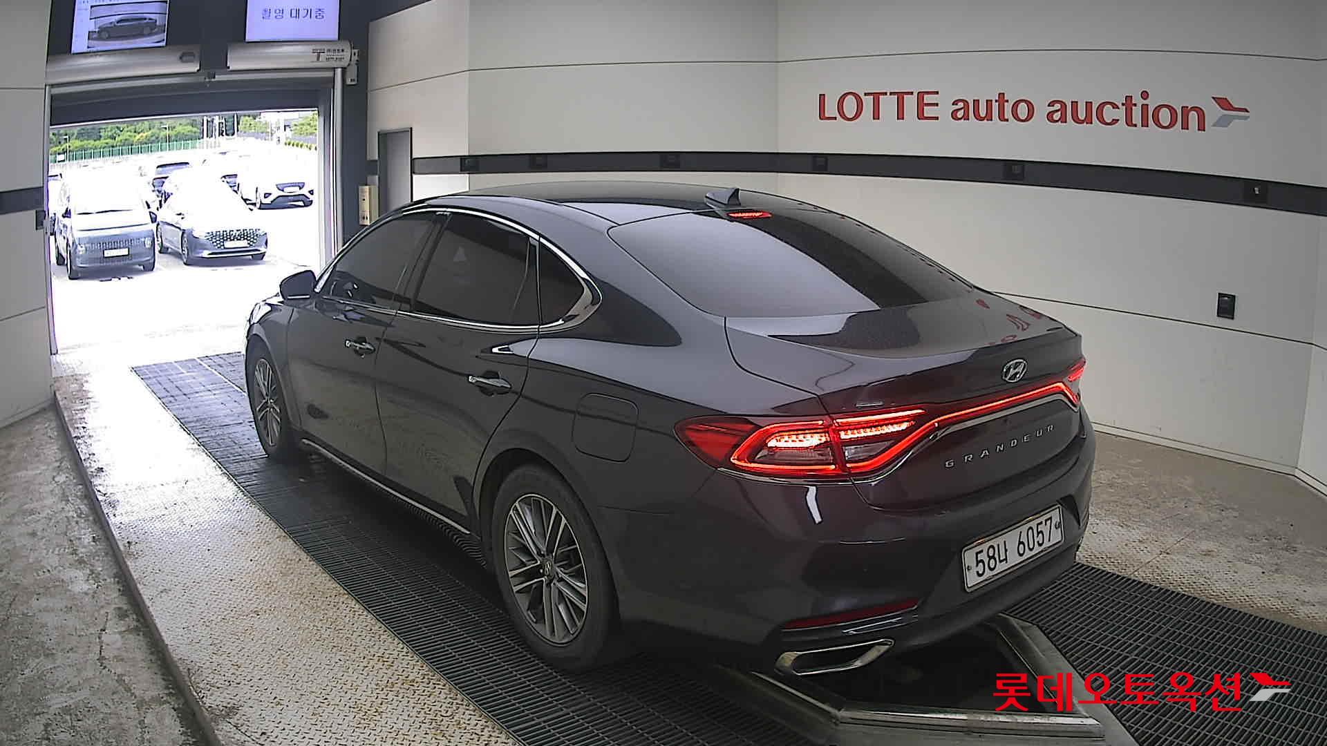 2018 - hyundai grandeur