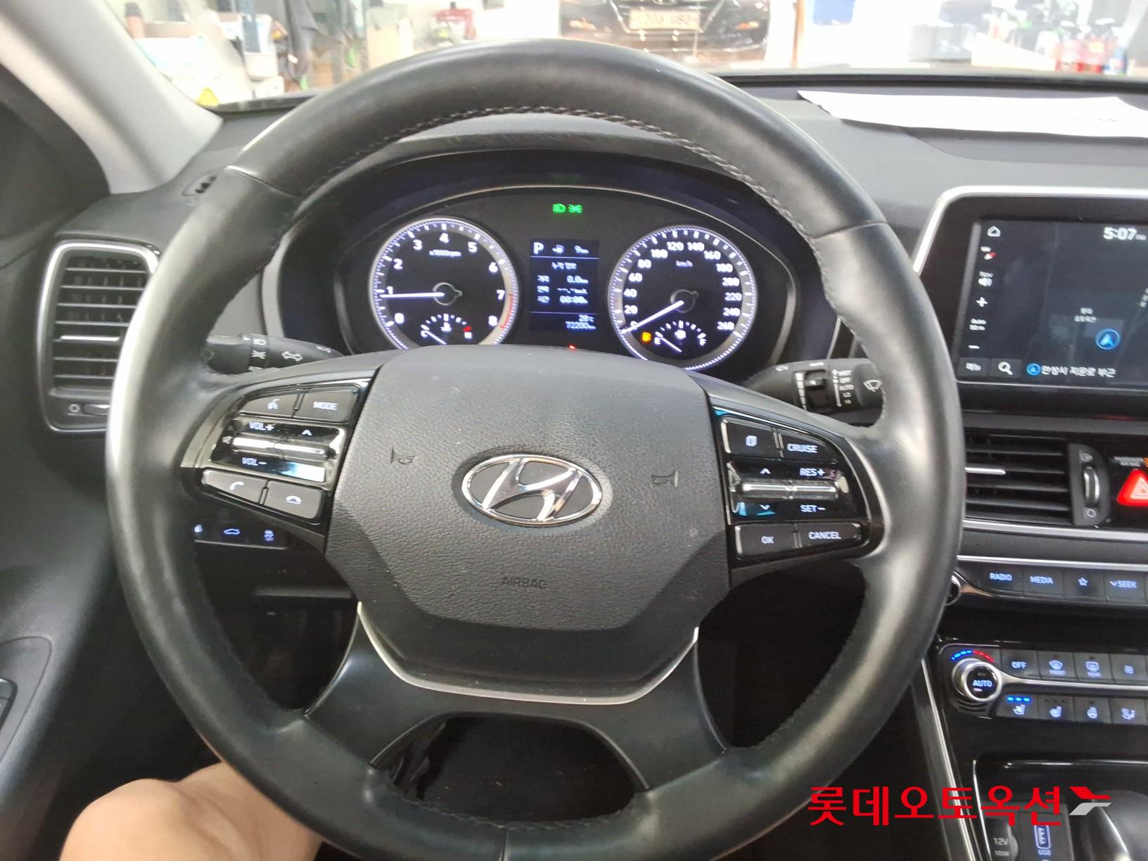 2018 - hyundai grandeur