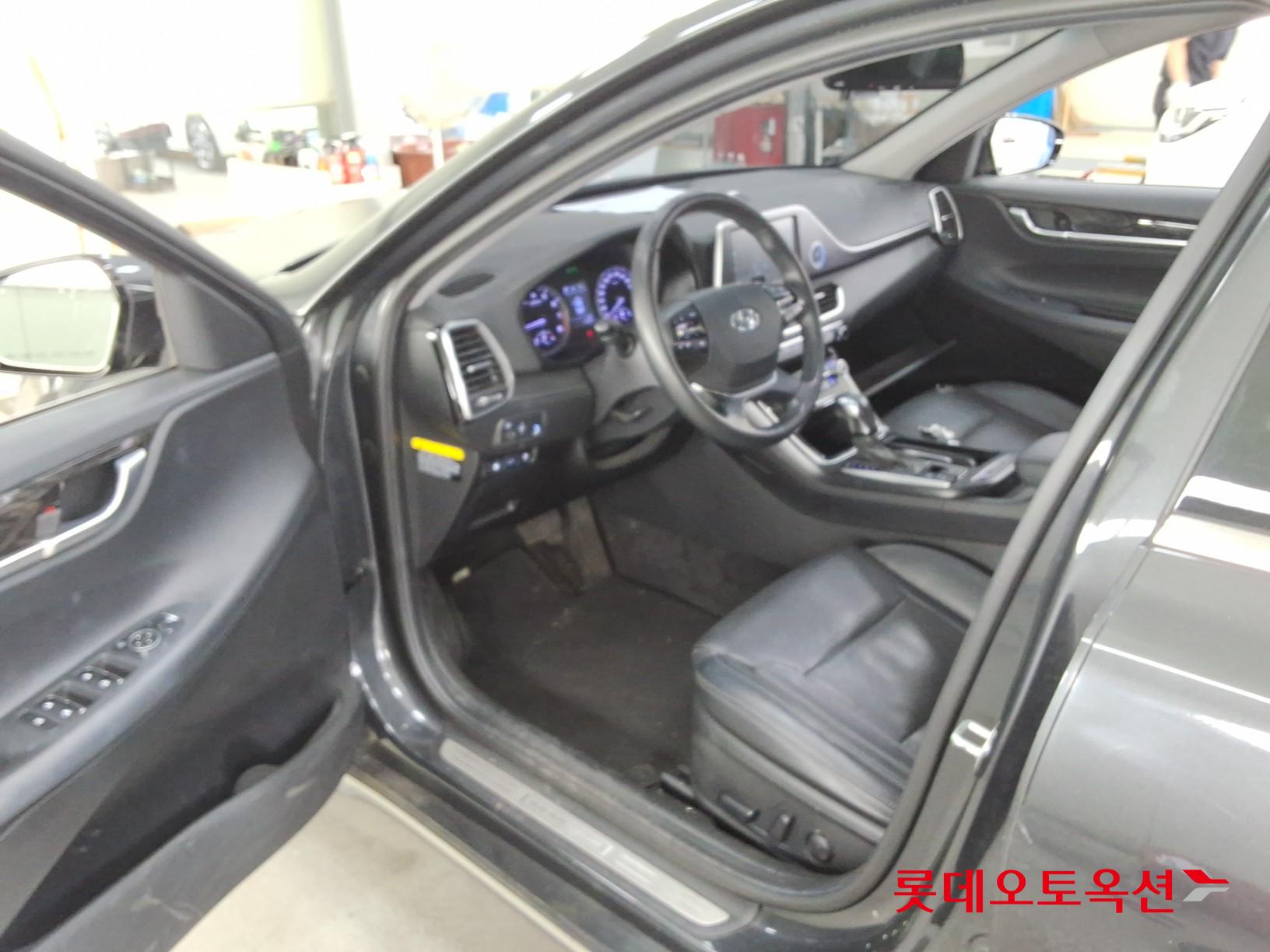 2018 - hyundai grandeur