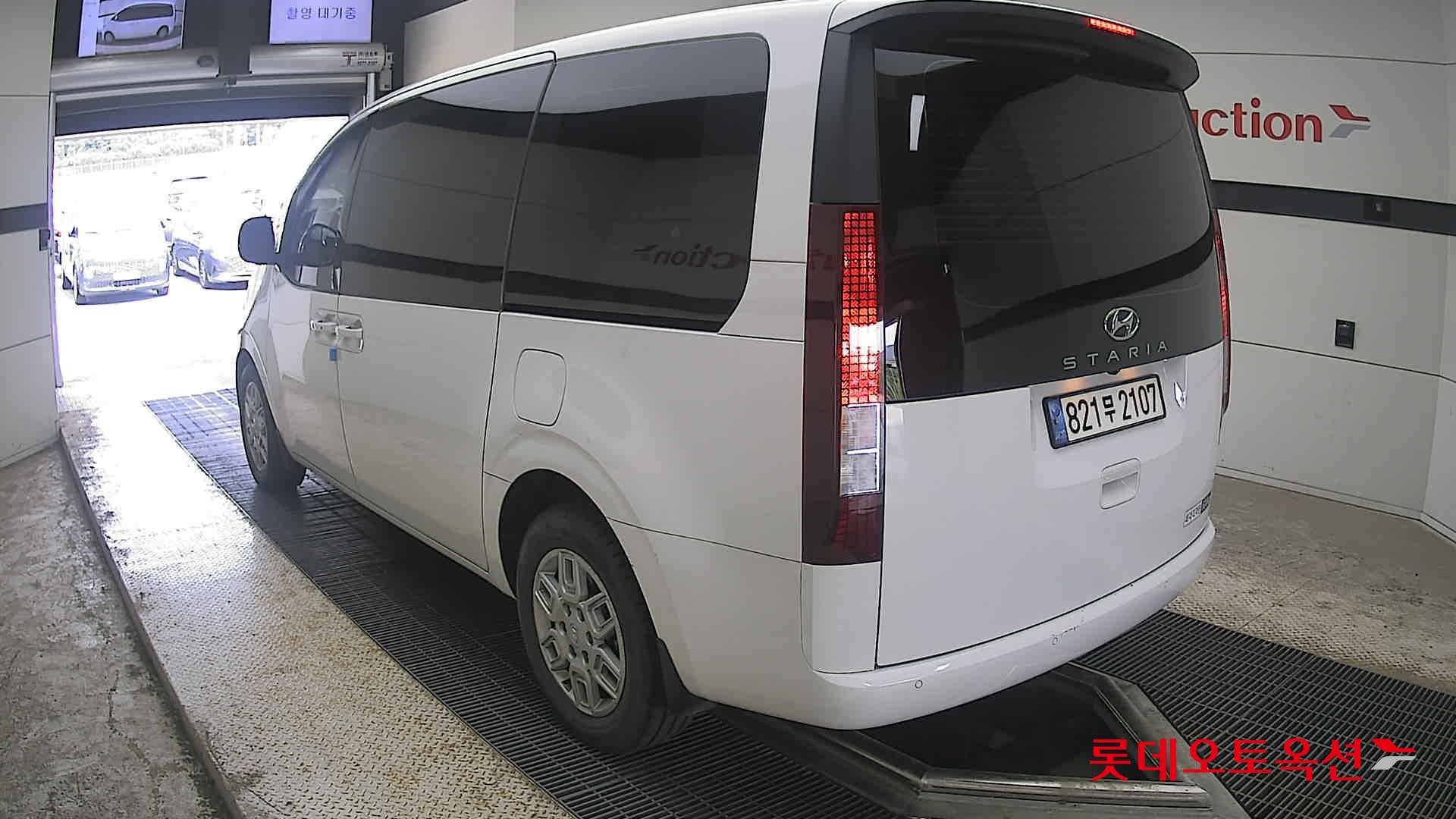 2023 - hyundai staria