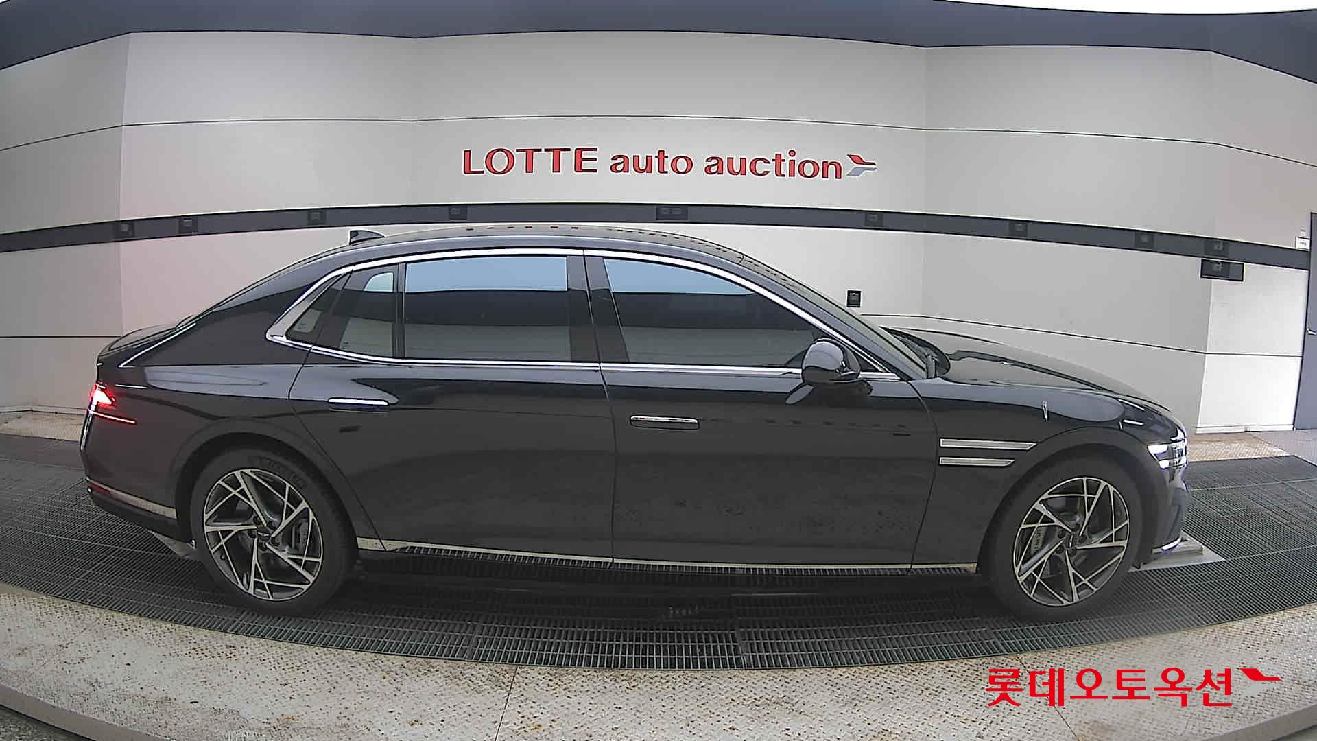 2023 - genesis g90