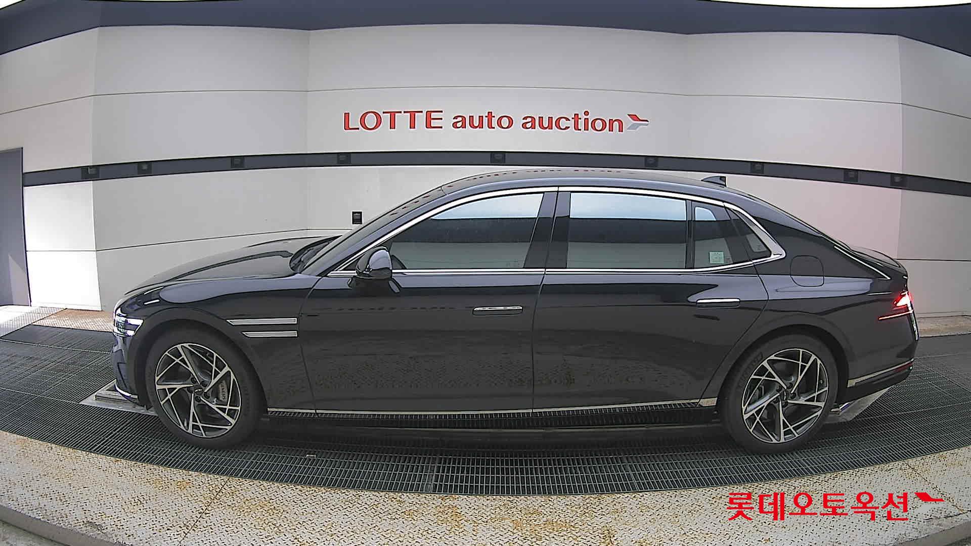 2023 - genesis g90