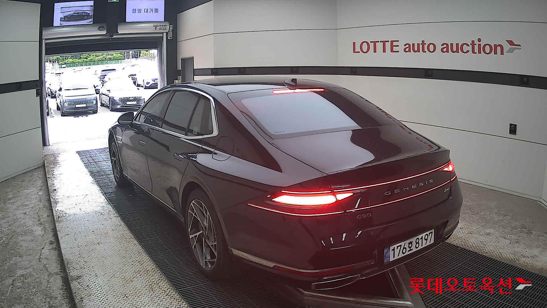 2023 - genesis g90