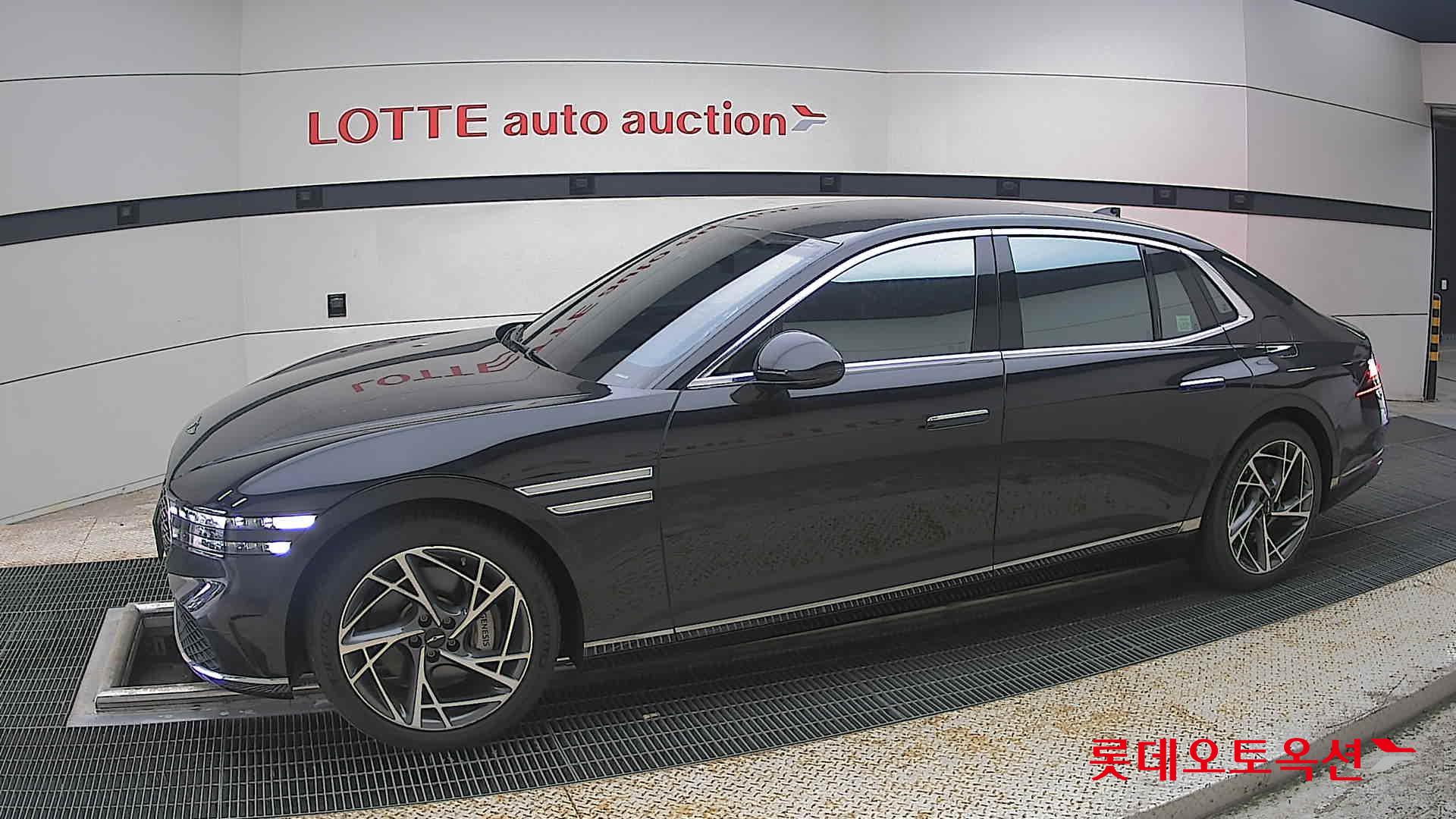 2023 - genesis g90
