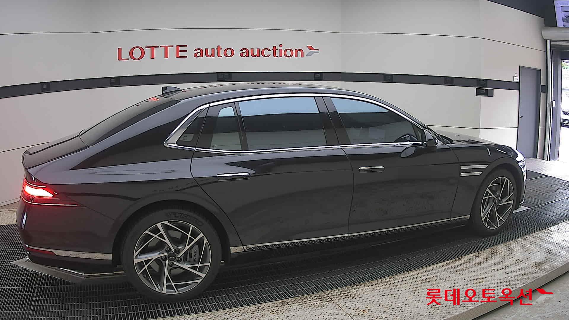 2023 - genesis g90