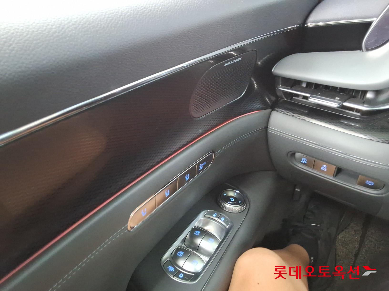2023 - genesis g90