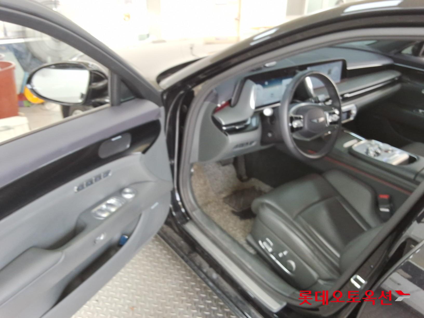 2023 - genesis g90