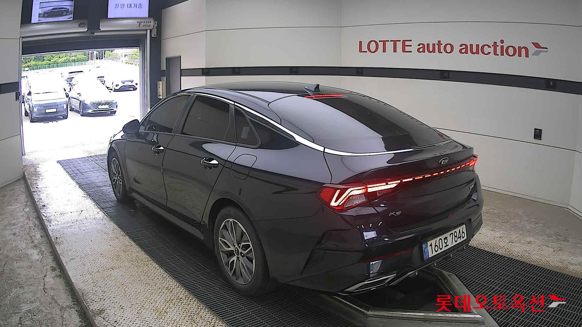 2021 - kia k5