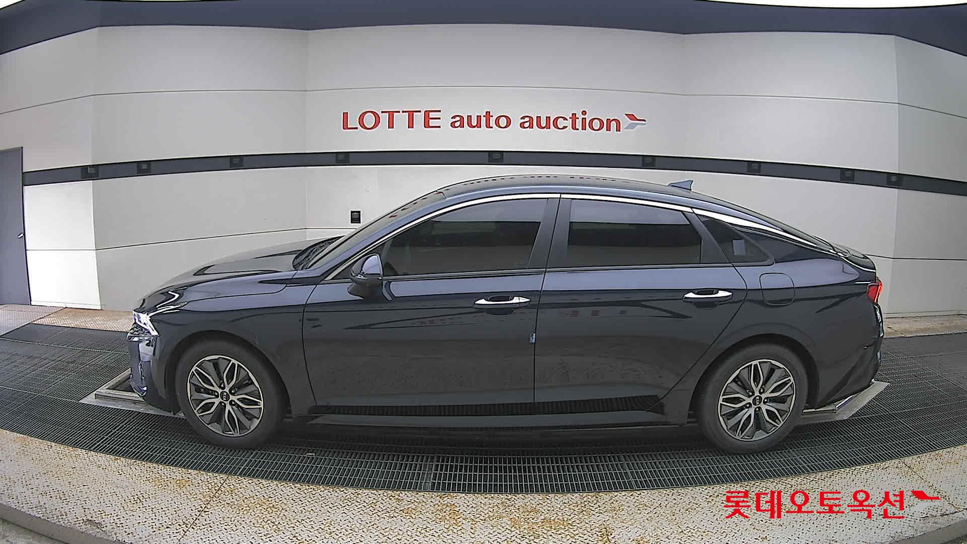 2021 - kia k5