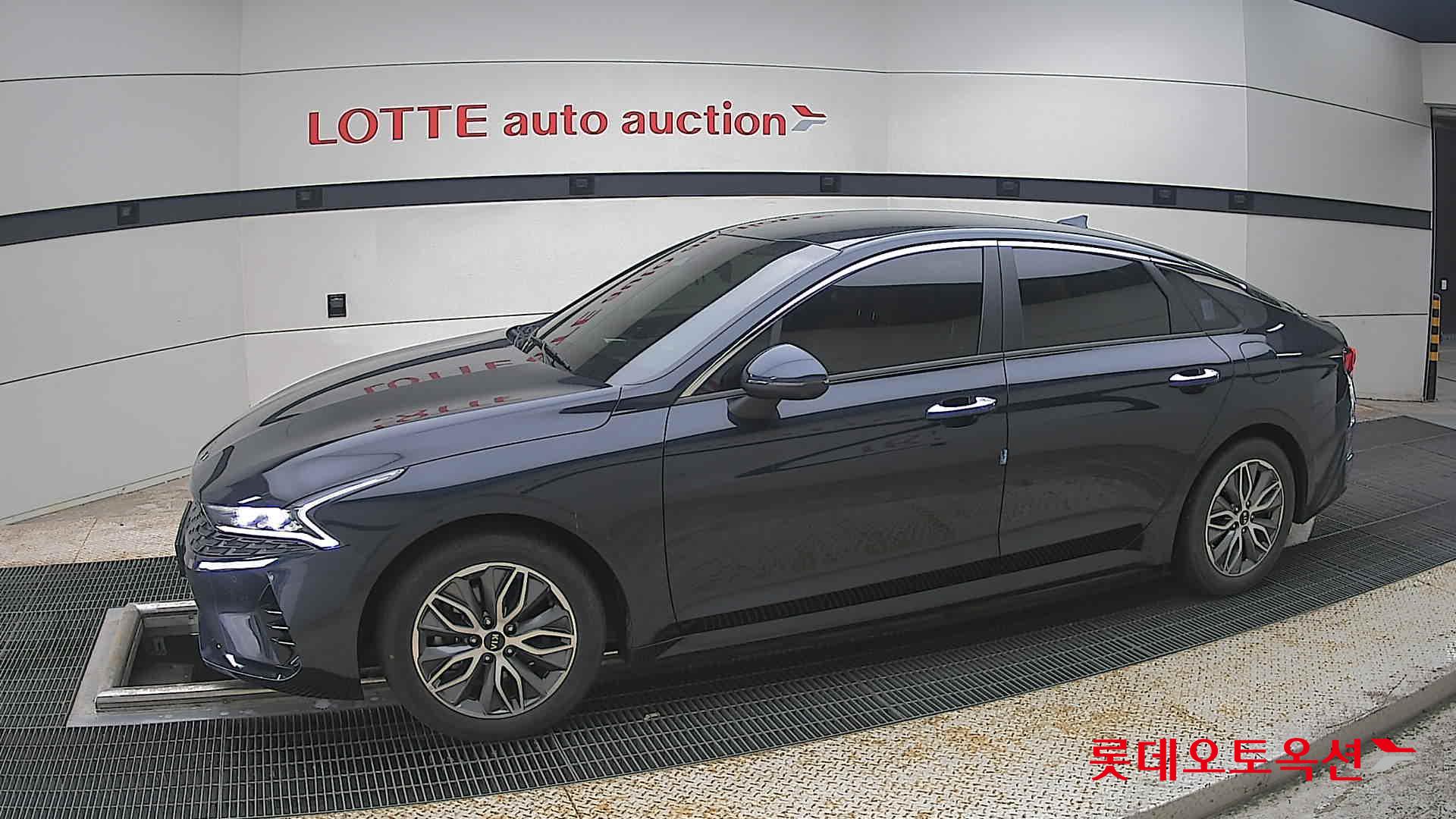 2021 - kia k5