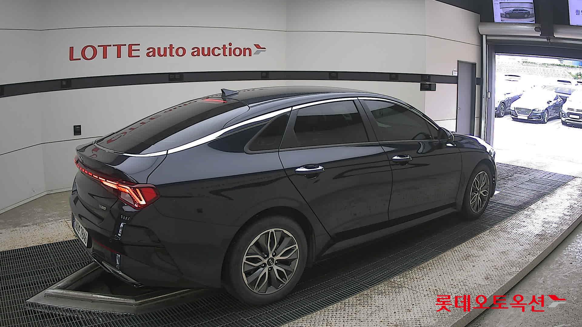 2021 - kia k5