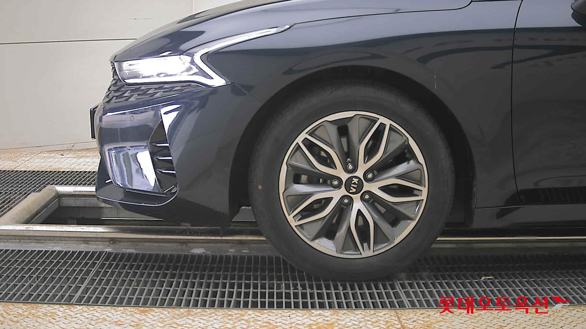 2021 - kia k5