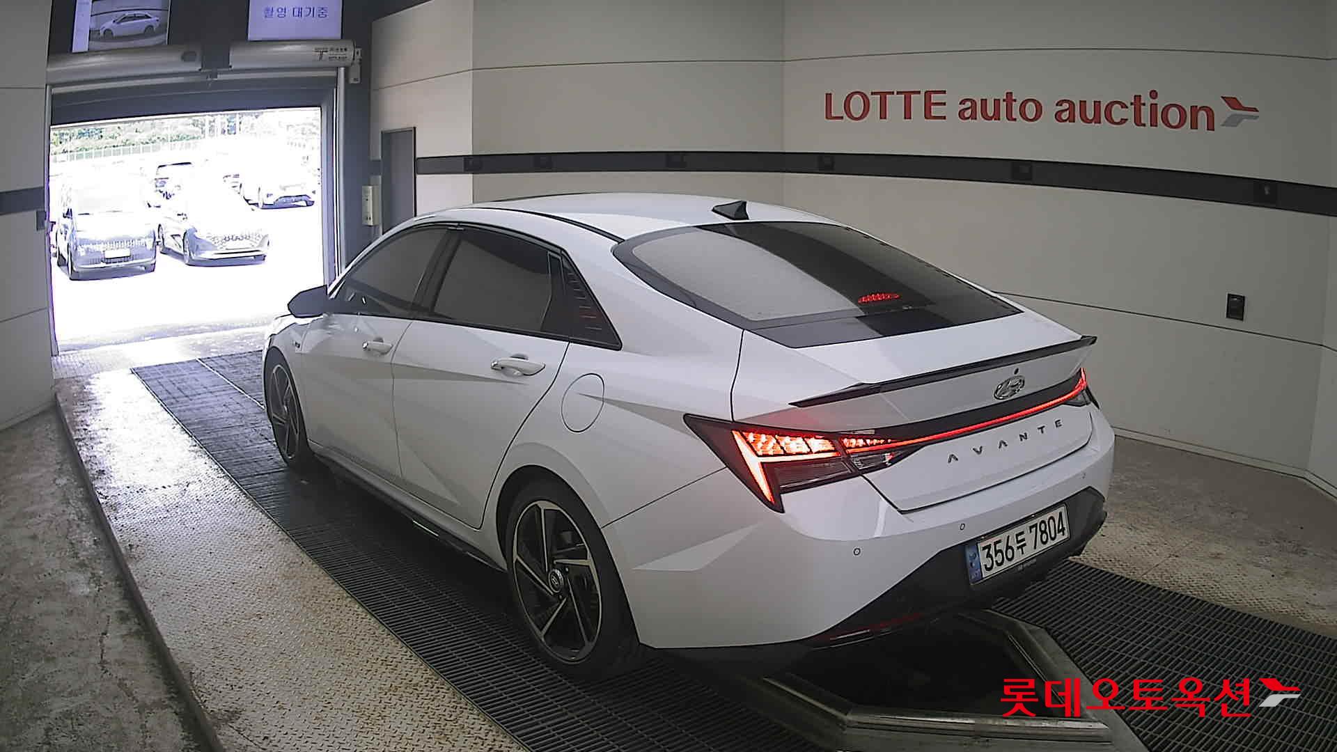 2021 - hyundai avante