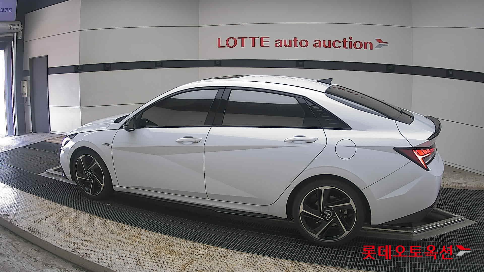 2021 - hyundai avante