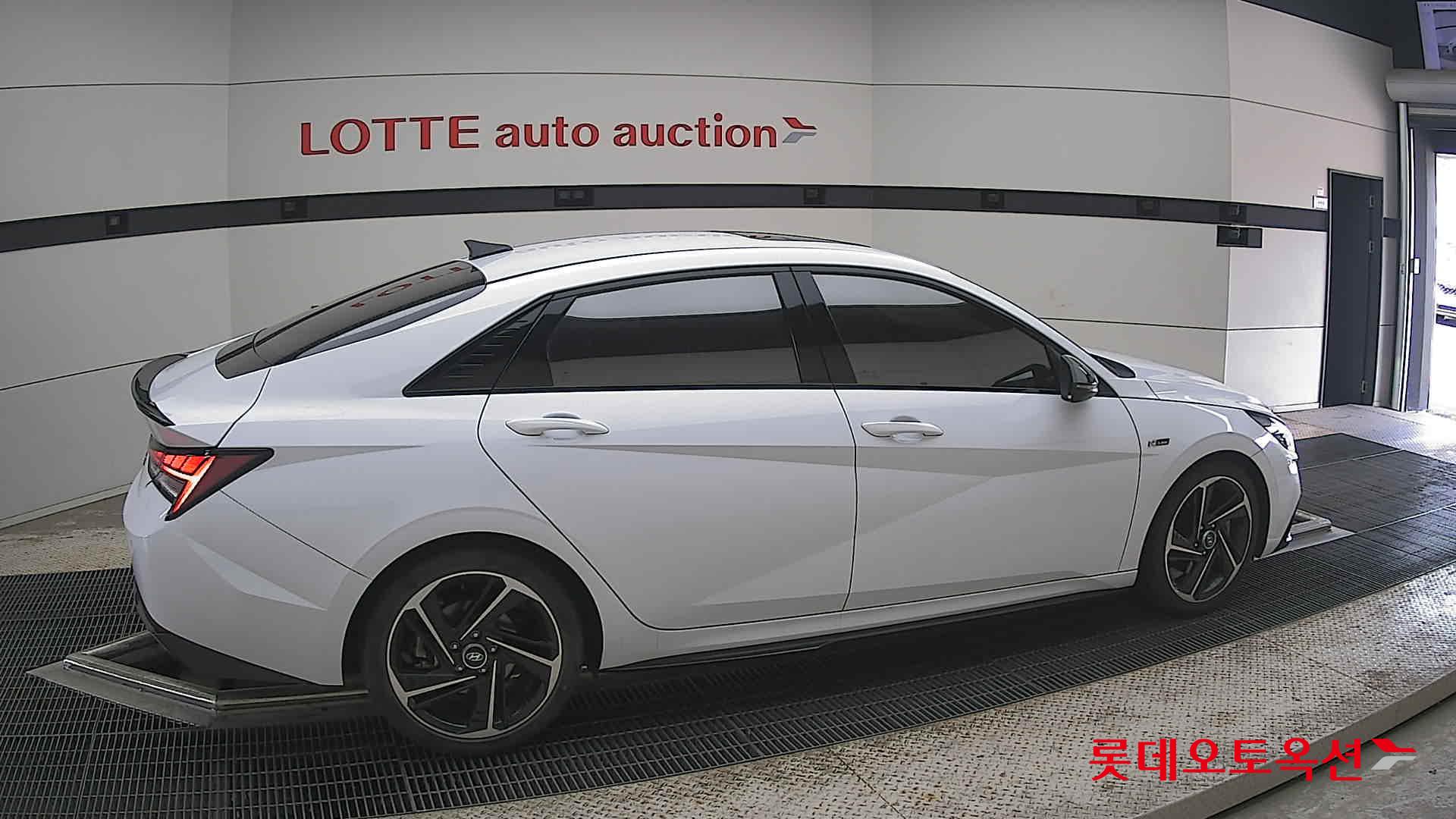 2021 - hyundai avante