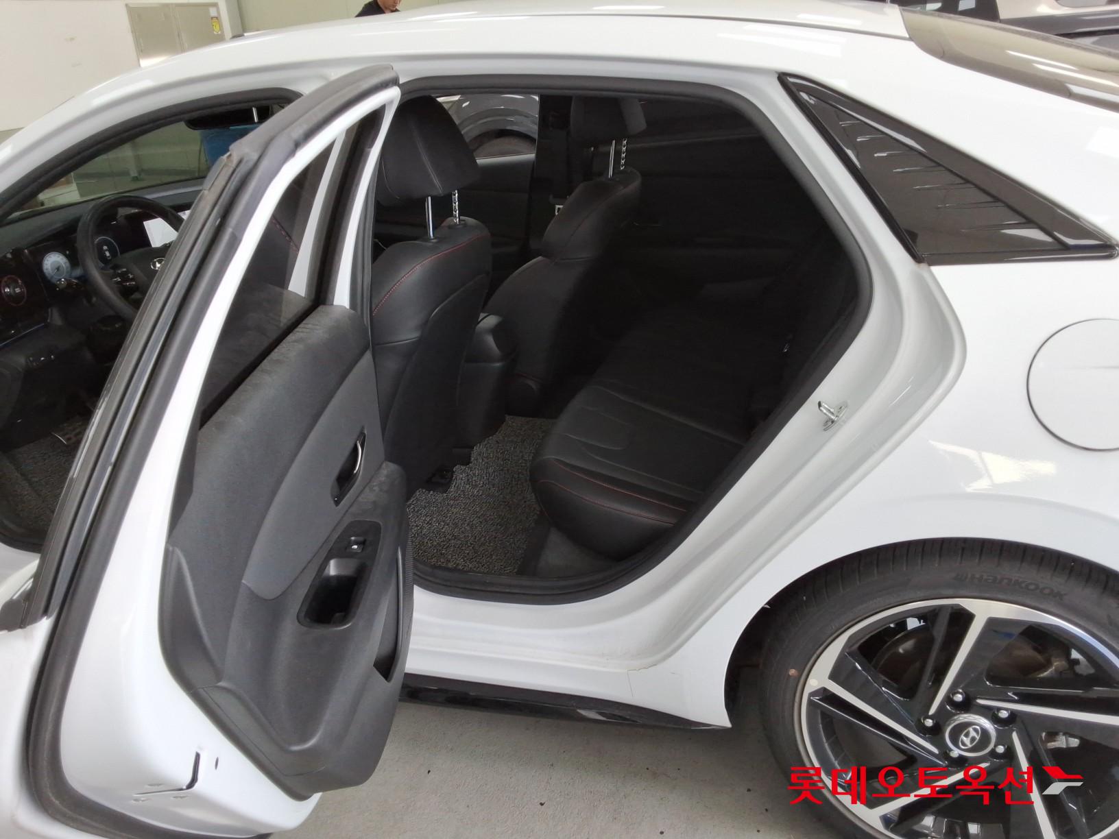 2021 - hyundai avante