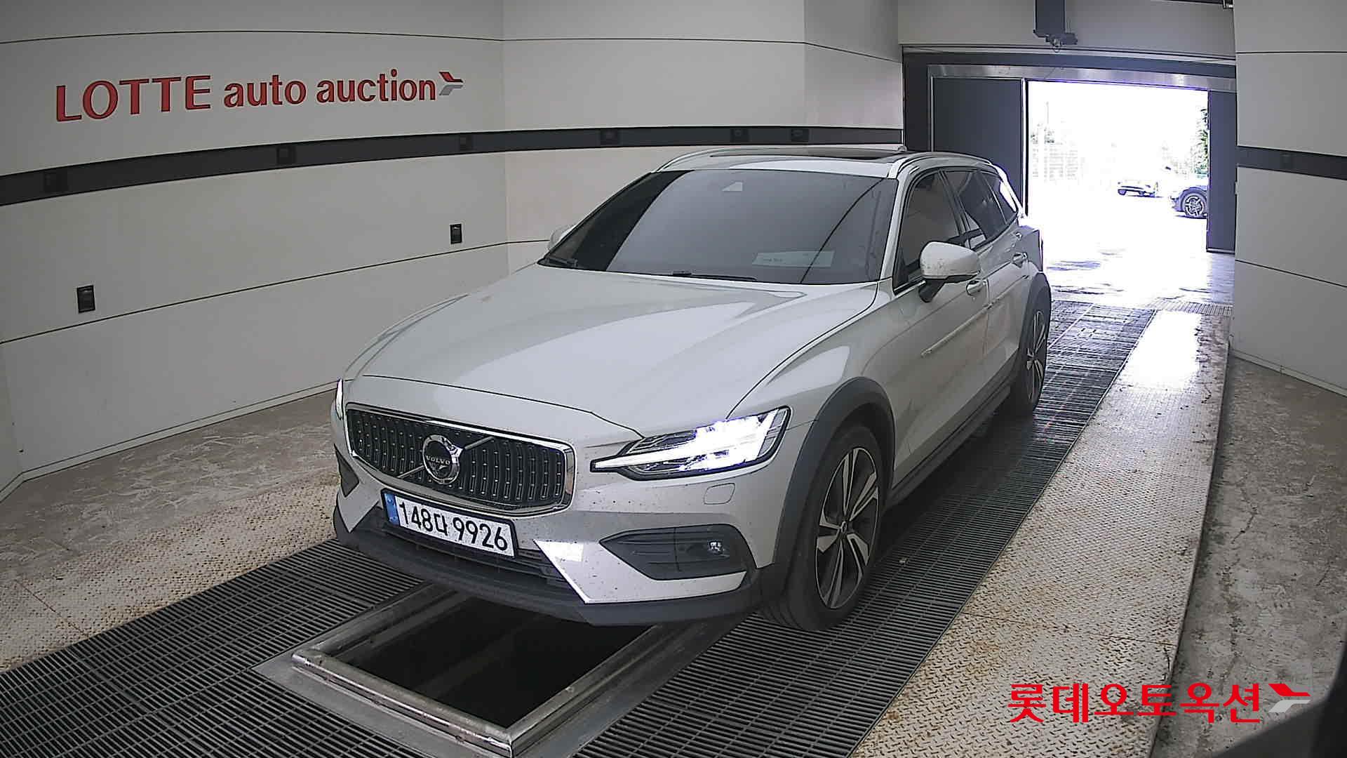 2020 - volvo v60