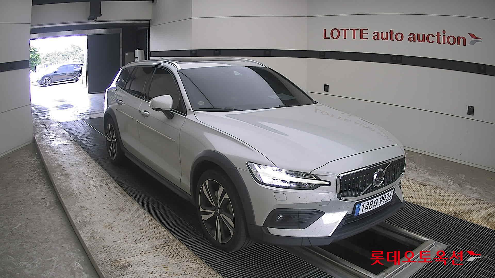 2020 - volvo v60