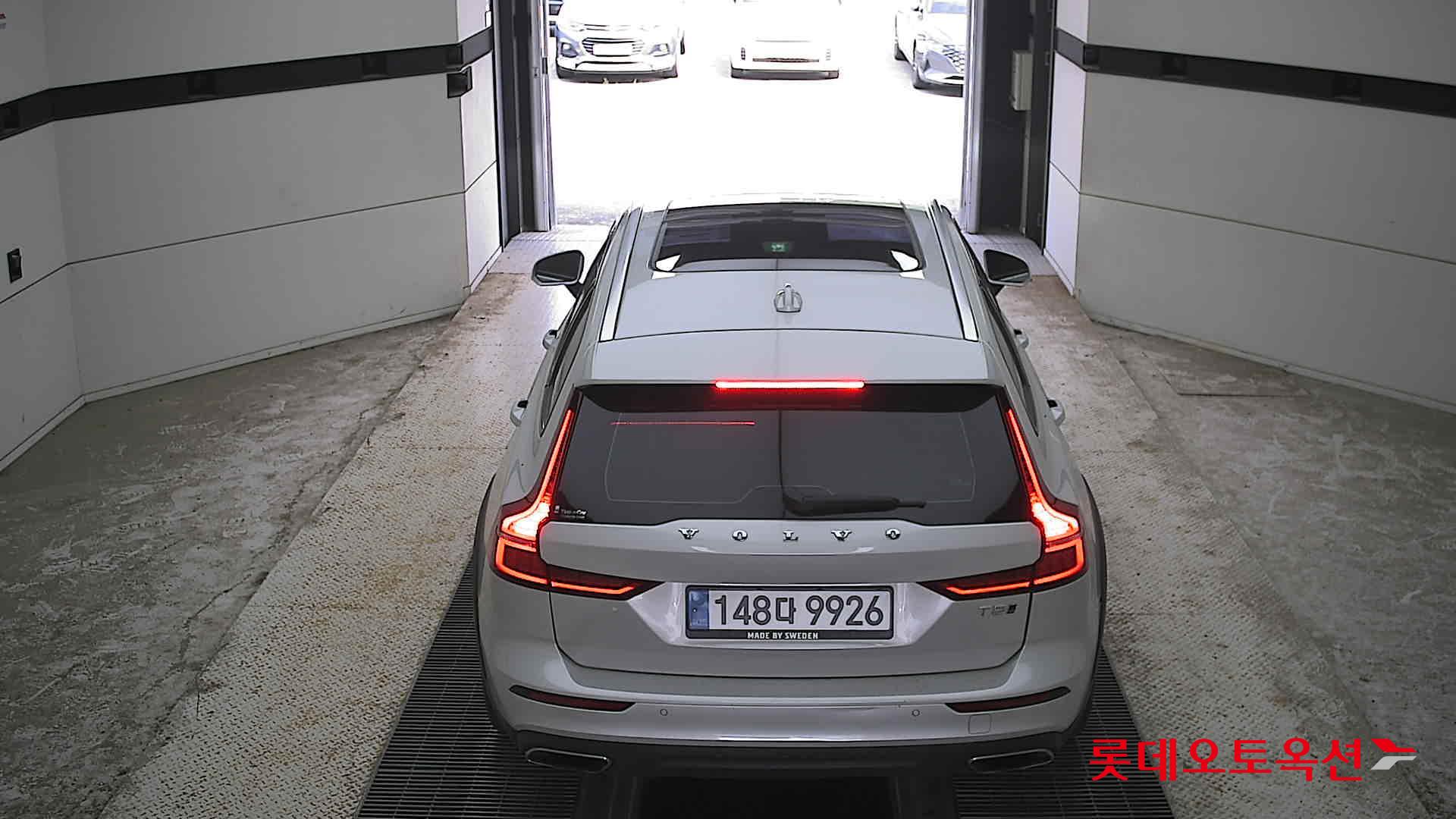 2020 - volvo v60