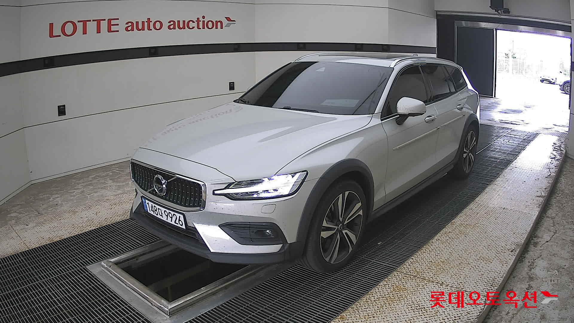 2020 - volvo v60
