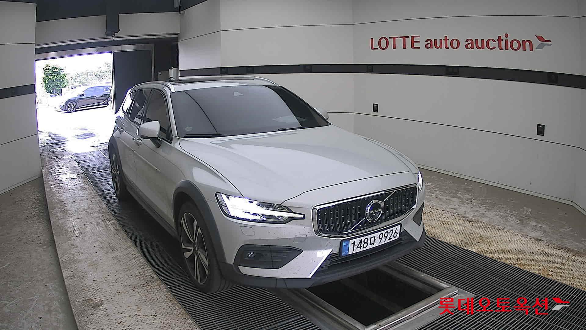 2020 - volvo v60
