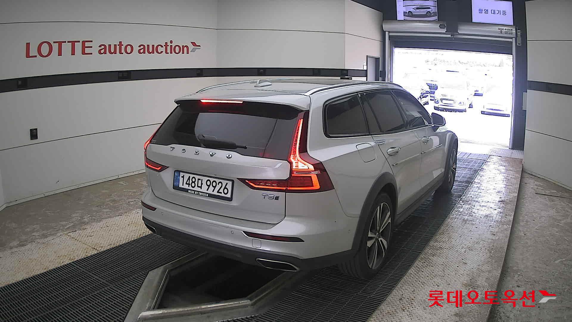 2020 - volvo v60