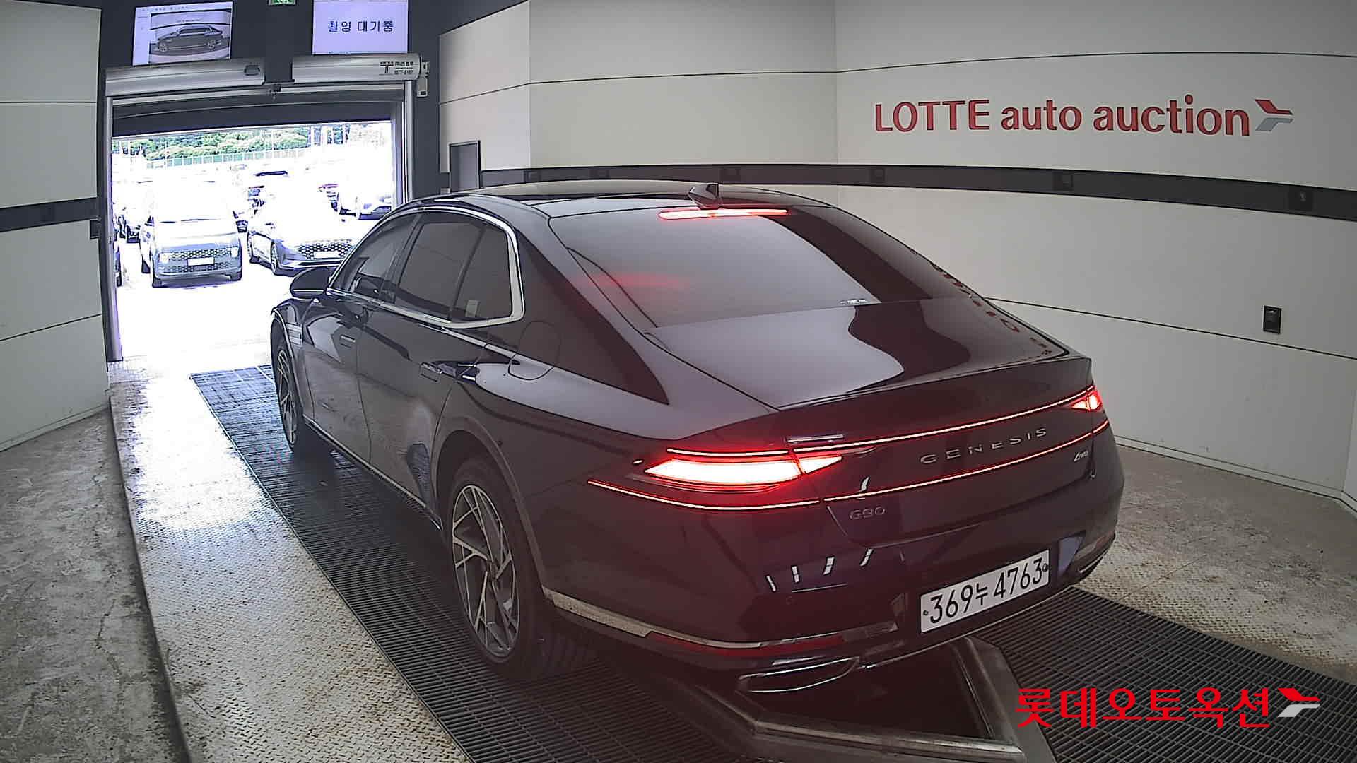 2022 - genesis g90