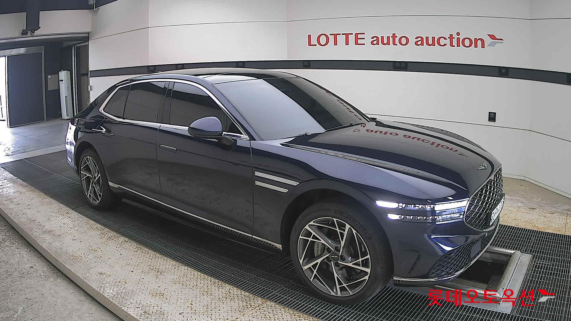 2022 - genesis g90