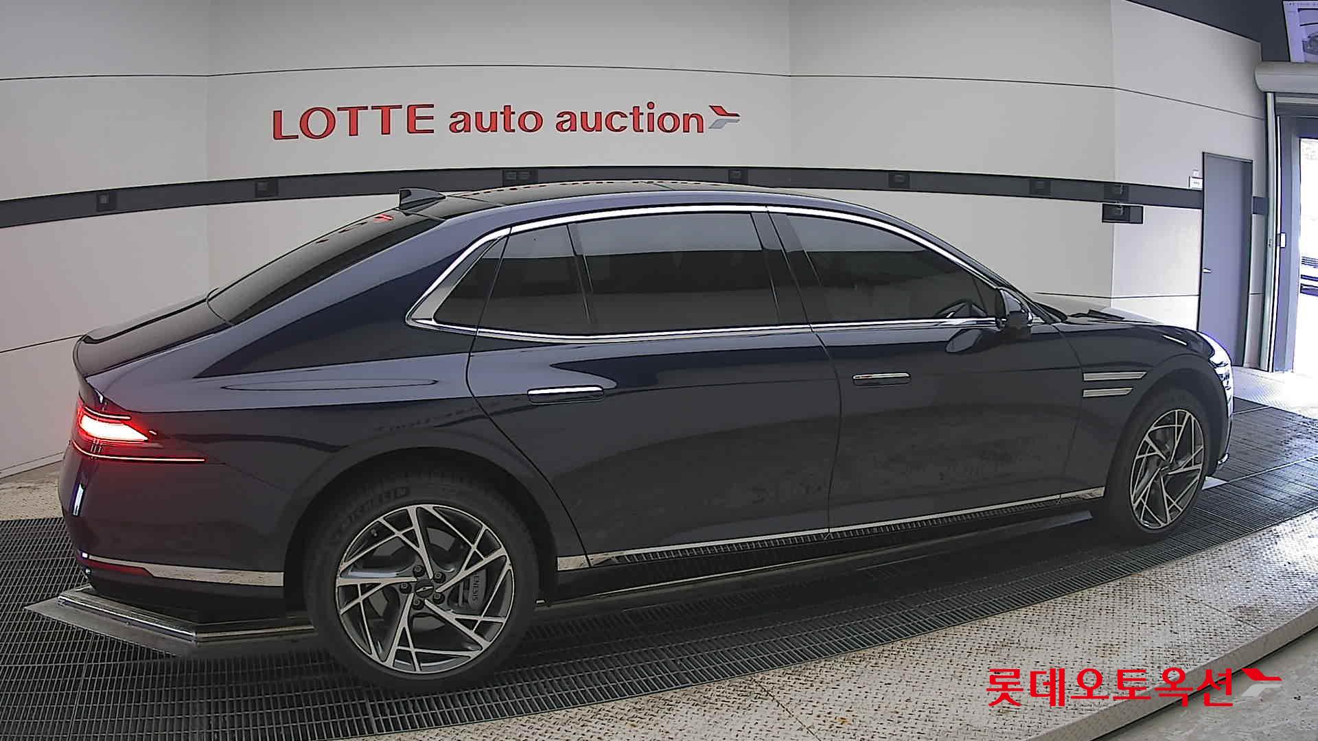 2022 - genesis g90