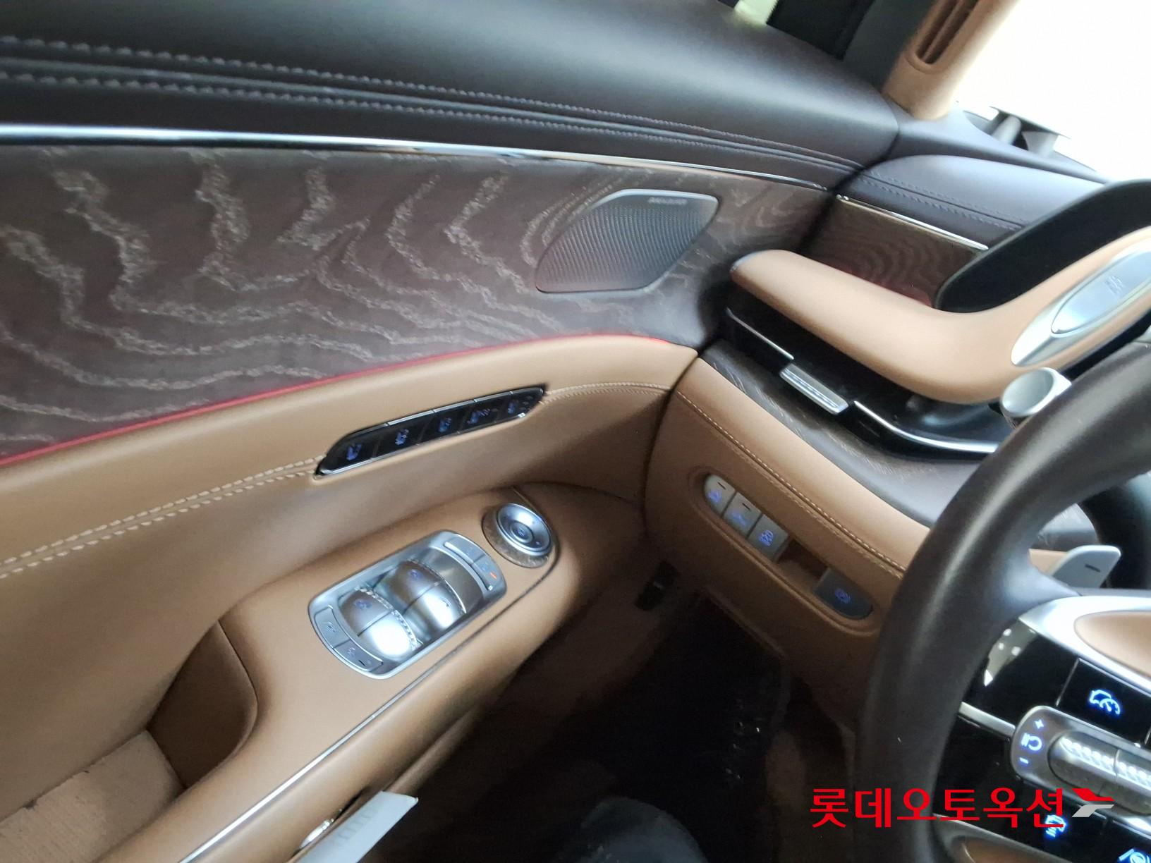 2022 - genesis g90