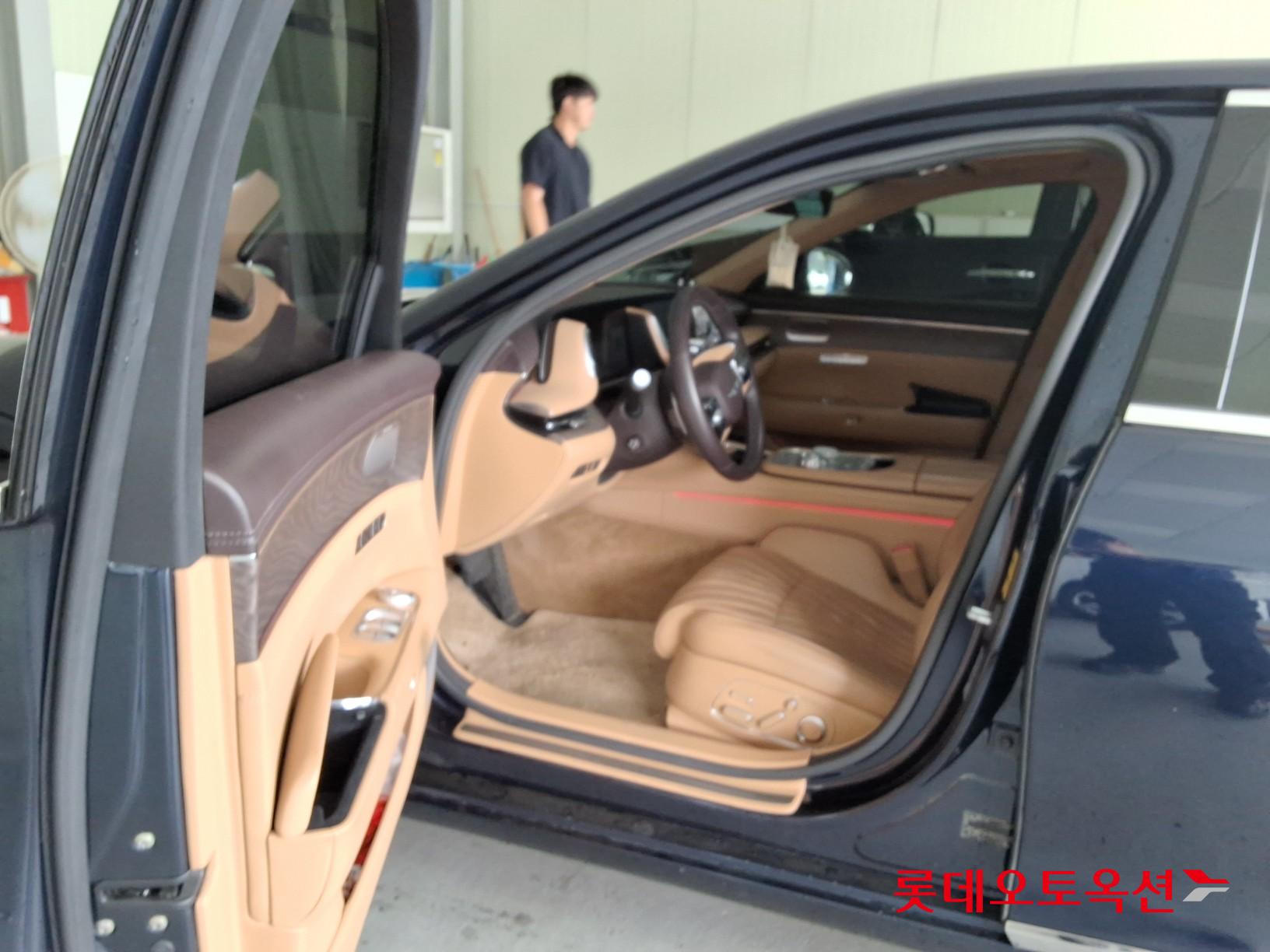 2022 - genesis g90