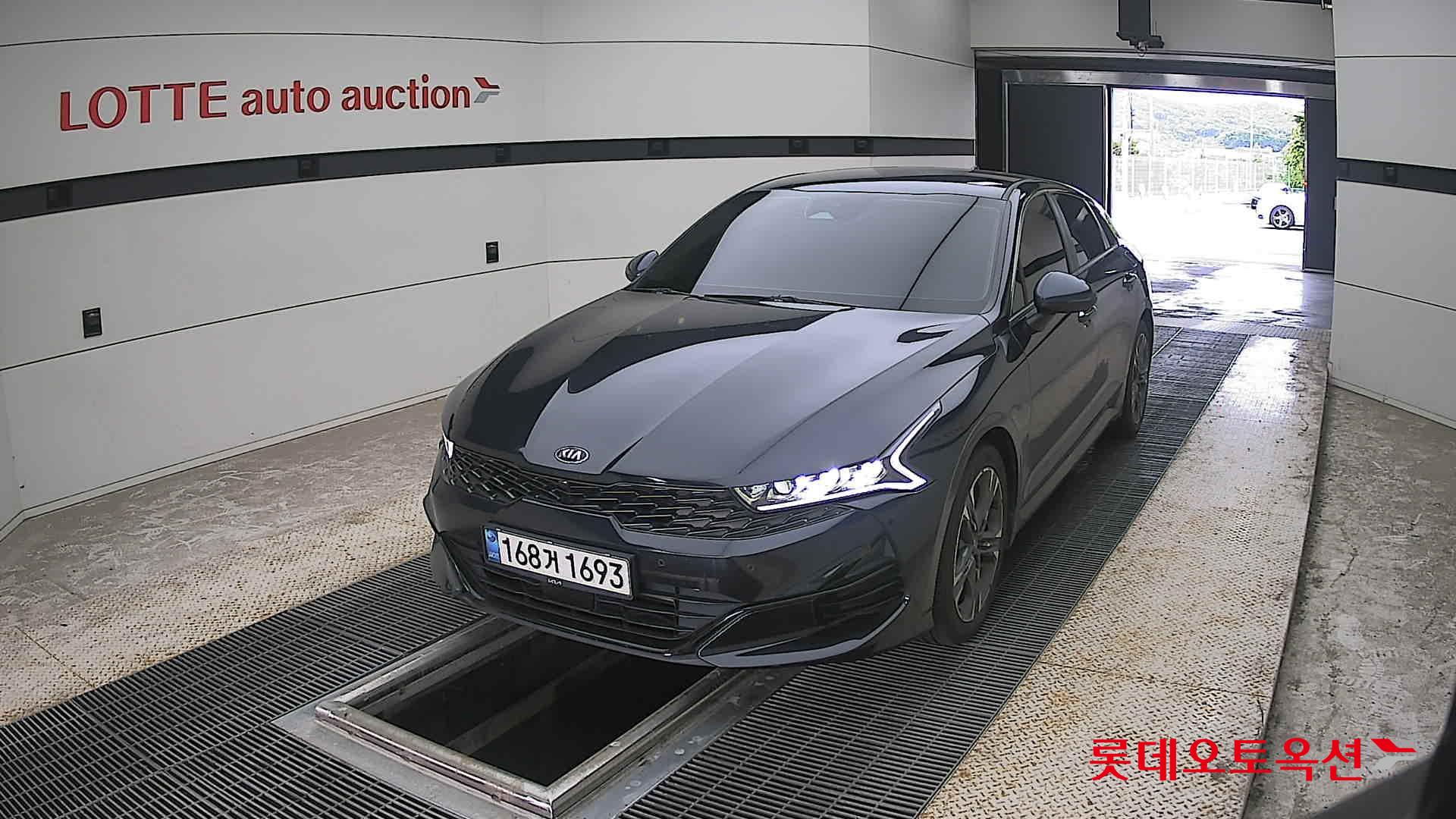 2021 - kia k5