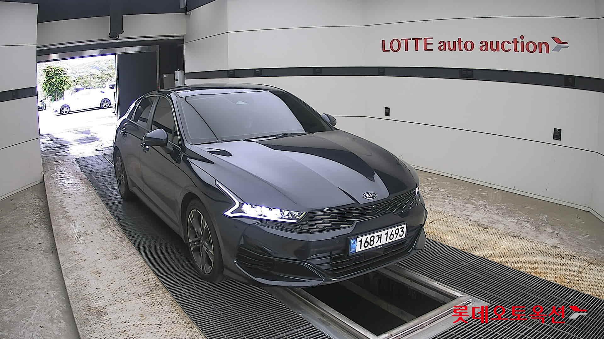 2021 - kia k5