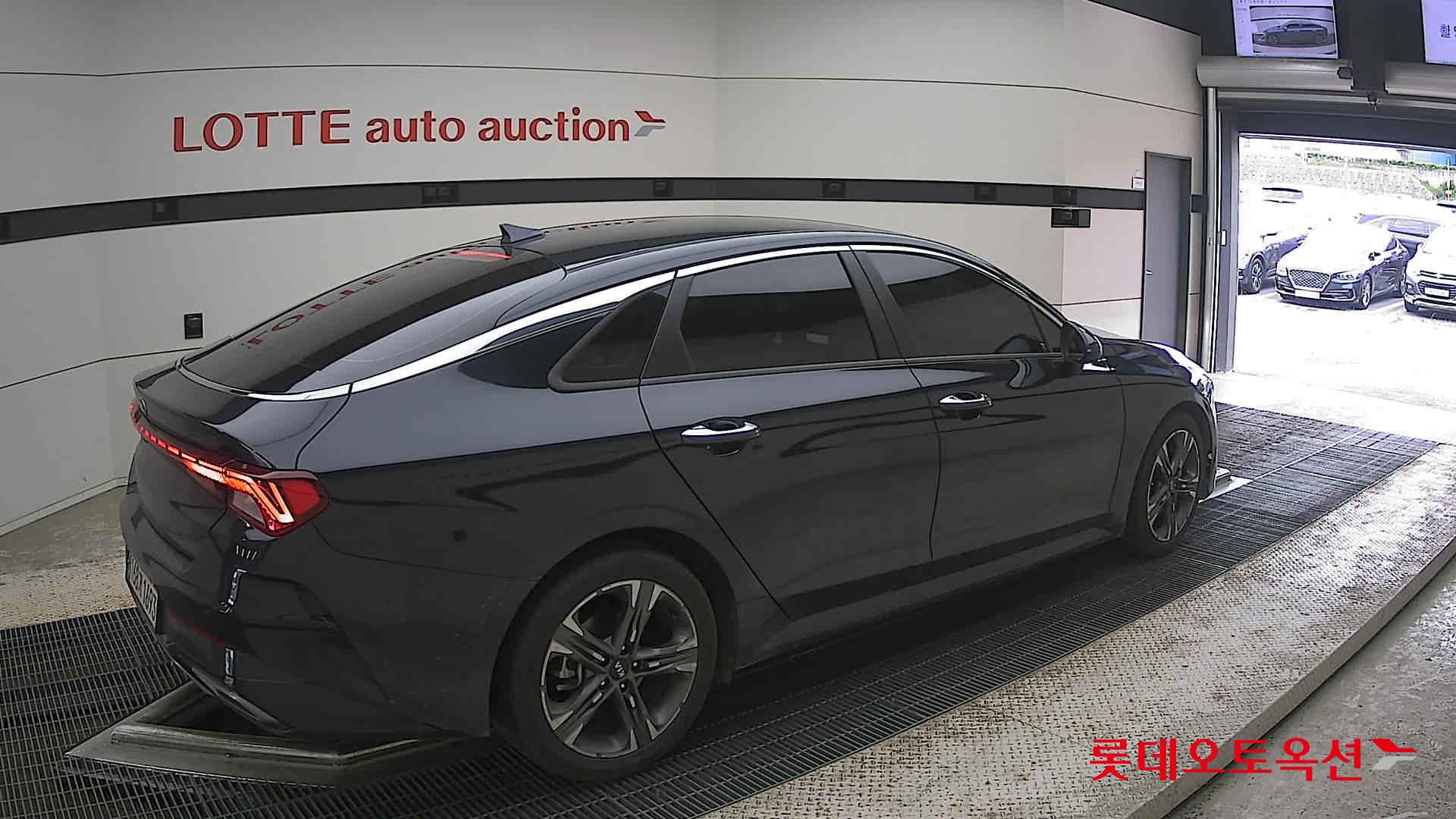 2021 - kia k5