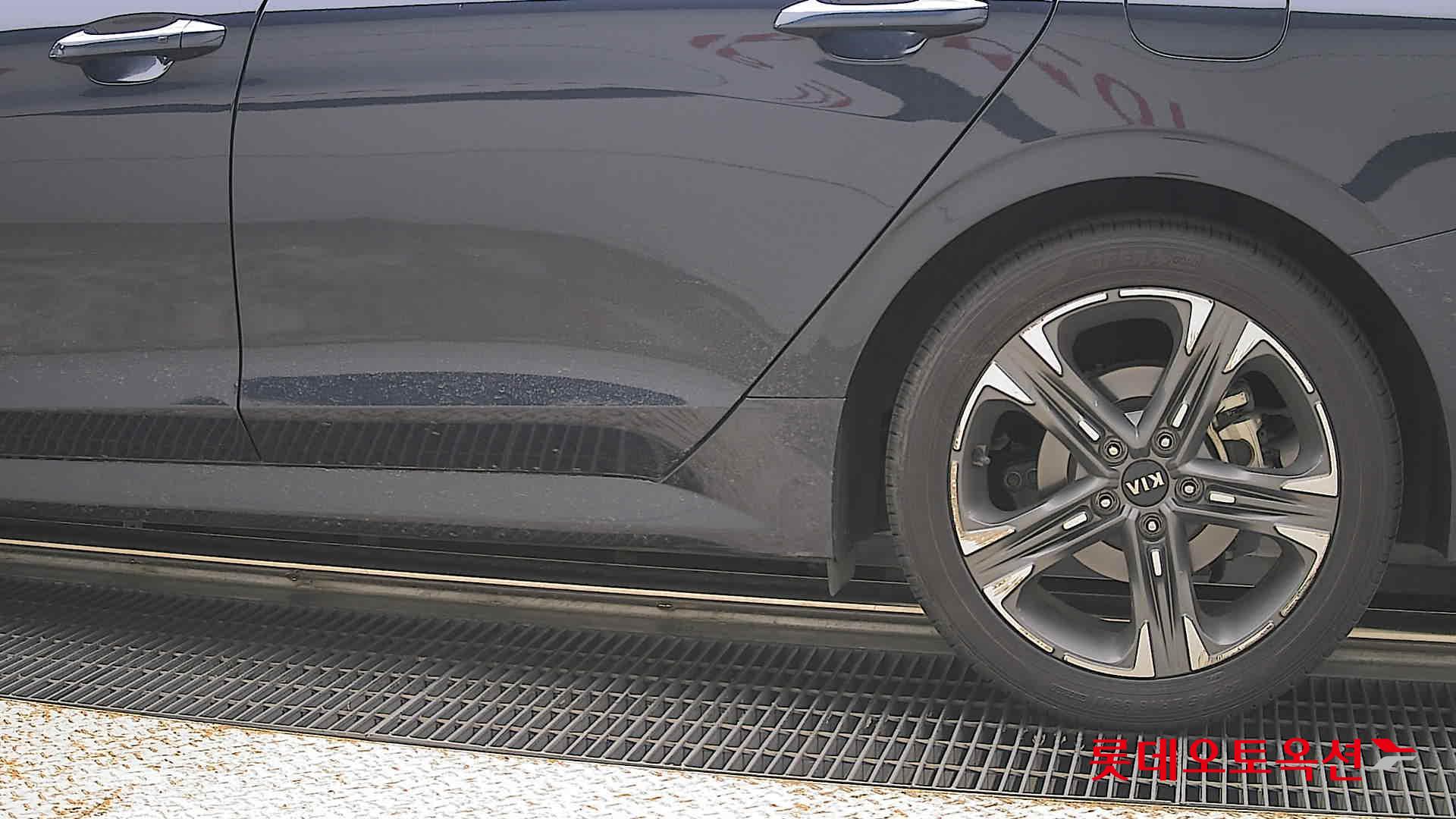 2021 - kia k5